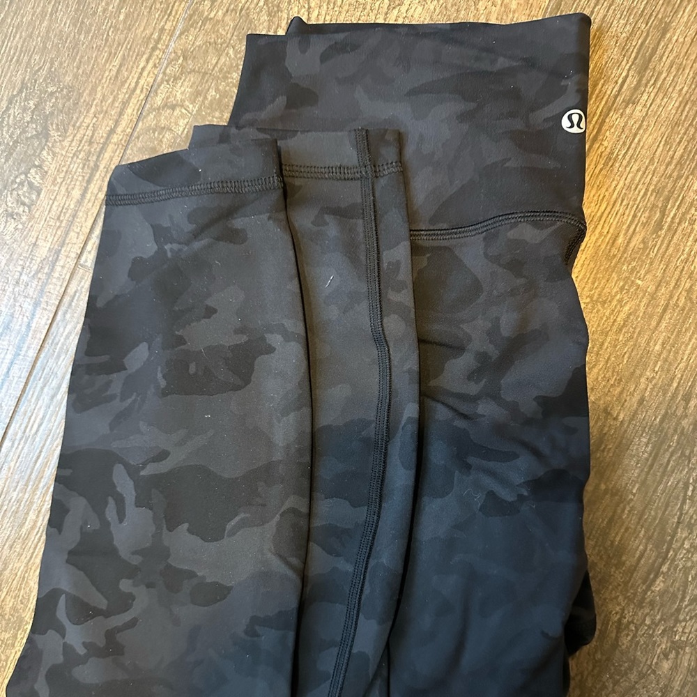 Lululemon Wunder Unders Luon 25”